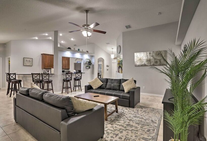 Seminole Home W/ Heated Pool + Spa ~ 4 Mi To Ocean