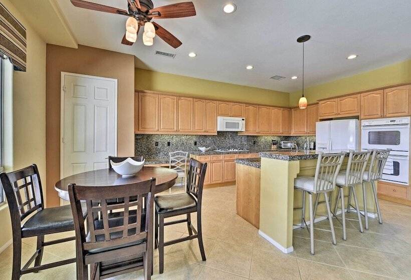 Spacious Palm Desert Home W/pool & Jacuzzi By Golf