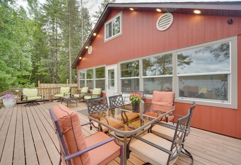 Solon Springs Getaway W/ Dock & Kayaks!