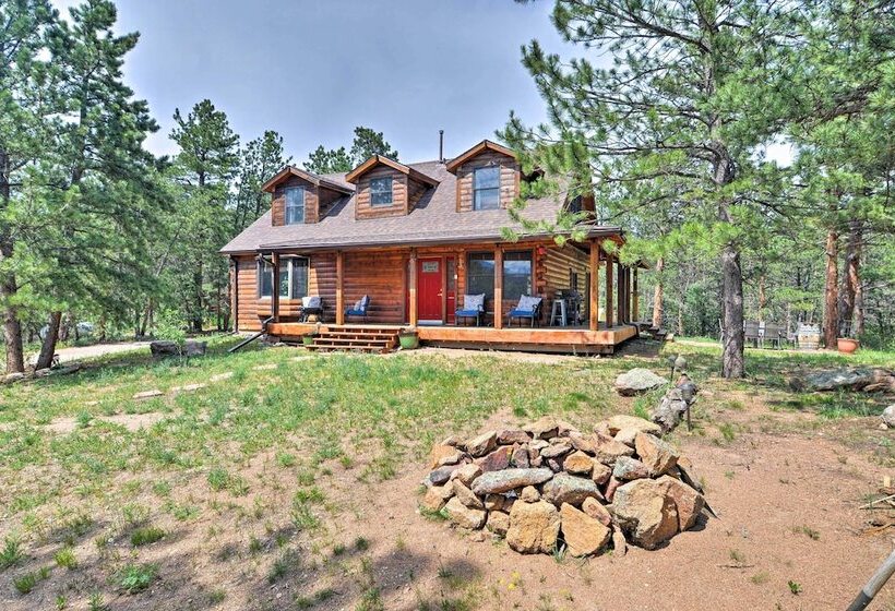The Pinecone Palace W/ Hiking Trail Access!