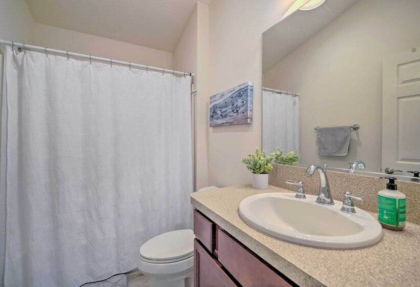 The Villages Retreat W/ Lanai & Lake Views!