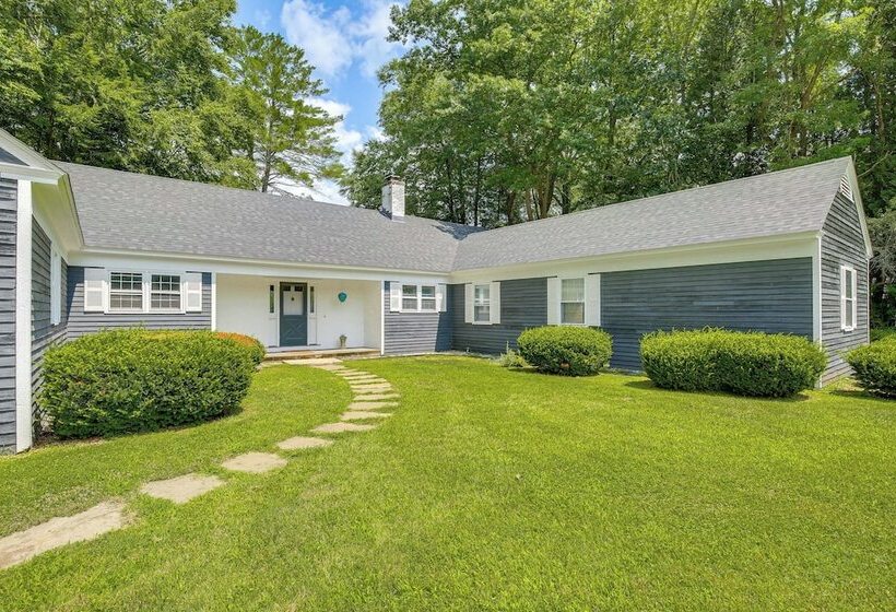 Skiing & Hiking: Water View Home In The Berkshires