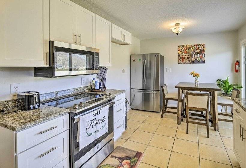 Bristol Home 3 Mi To State Street!