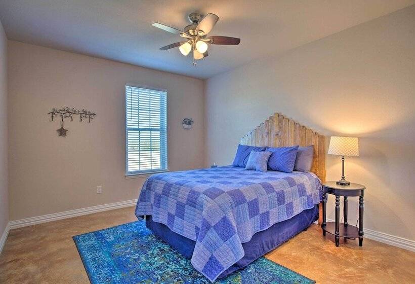 Pet Friendly Anna Ranch On 13 Acres!