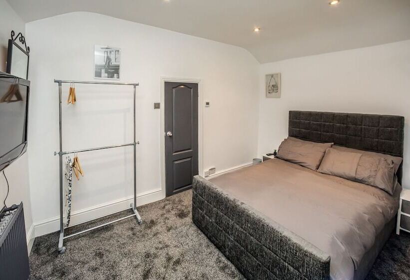 Cottage Hide Out