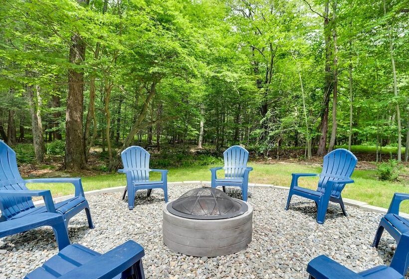 Near Skiing & Hiking: Gouldsboro Home W/ Yard