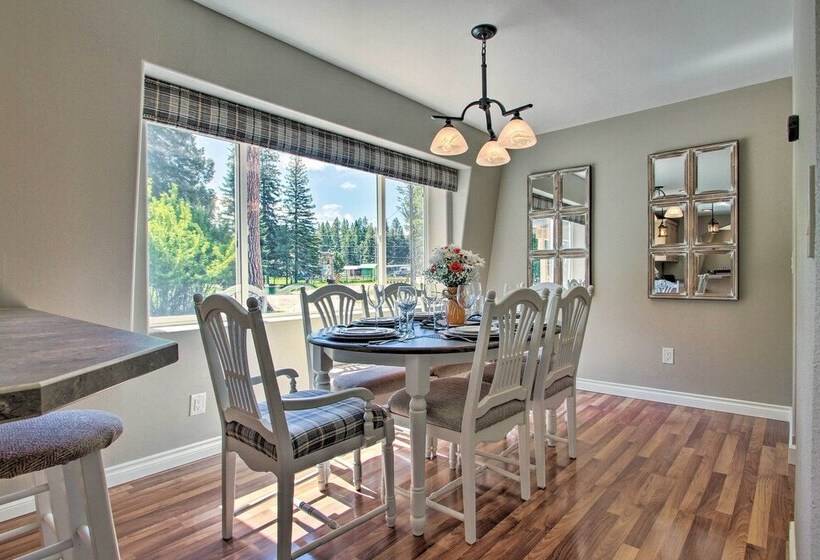 Creekfront Lincoln Home, Steps From Downtown!