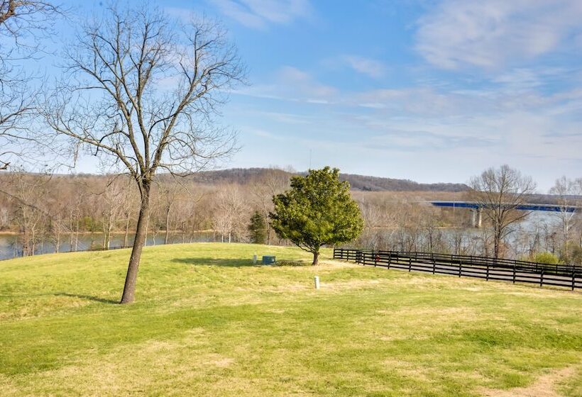 Cumberland Cottage    2 Blocks To Downtown Dover!