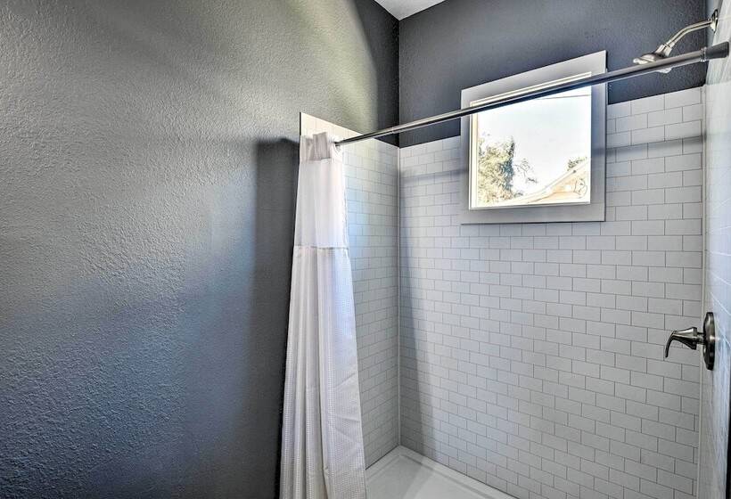 Downtown Deland Home: Walk To Stetson University!