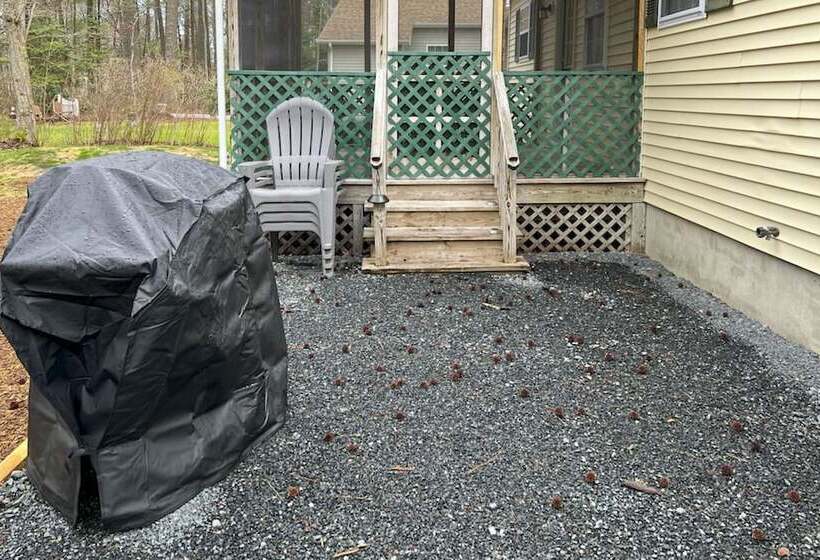 Ocean Pines House W/ Fire Pit & Community Pool