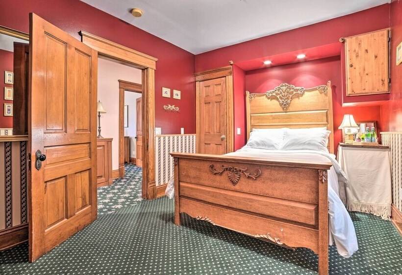 Historic Gaylord Home In Heart Of Downtown!