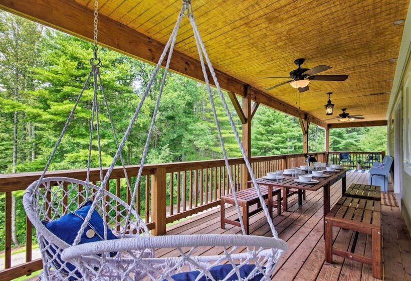 Home W/ Deck & Game Room   8 Mi To Asheville