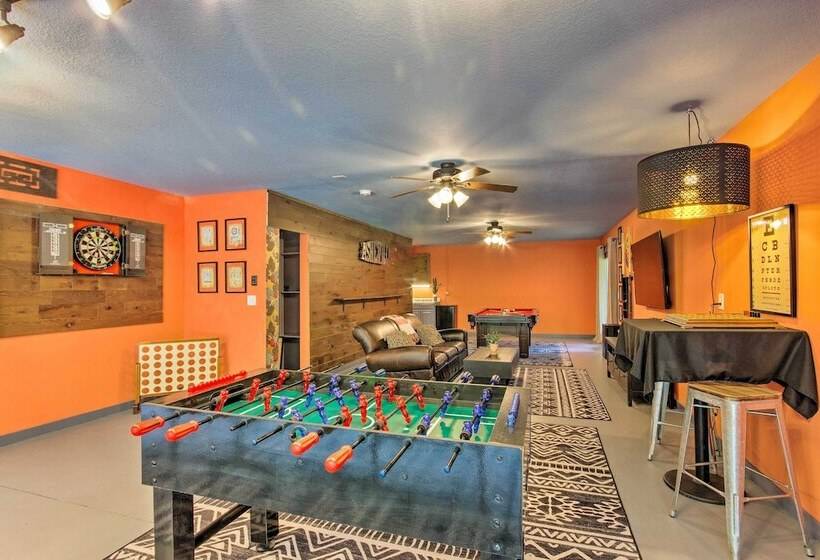 Home W/ Deck & Game Room   8 Mi To Asheville