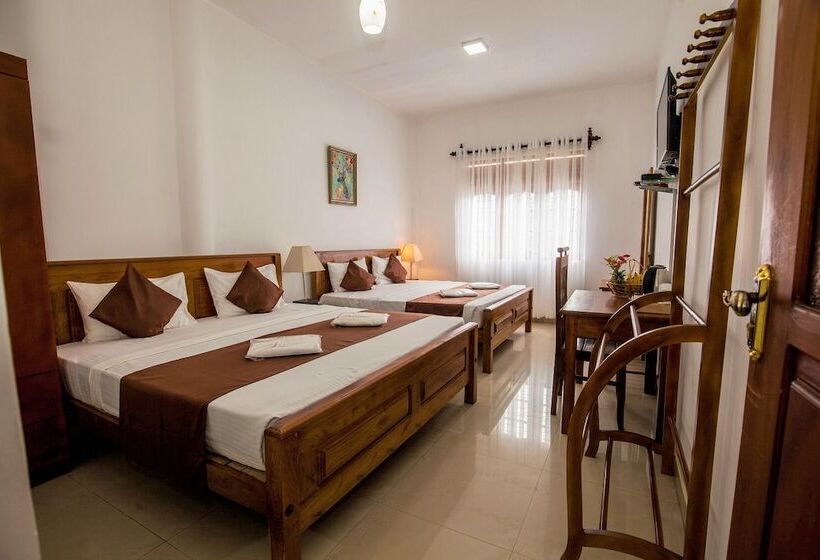 فندق Sangrilla Holiday Resort