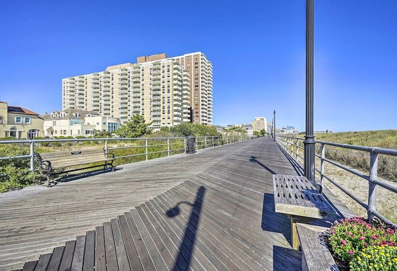 Idyllic Atlantic City Home   1 Block To Beach