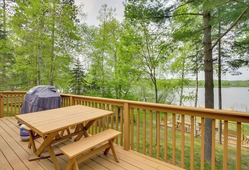 Lakefront Cabin W/ Deck, Games, & Views!