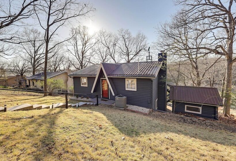 Lakefront Oklahoma Abode   Deck, Fire Pit & Grill
