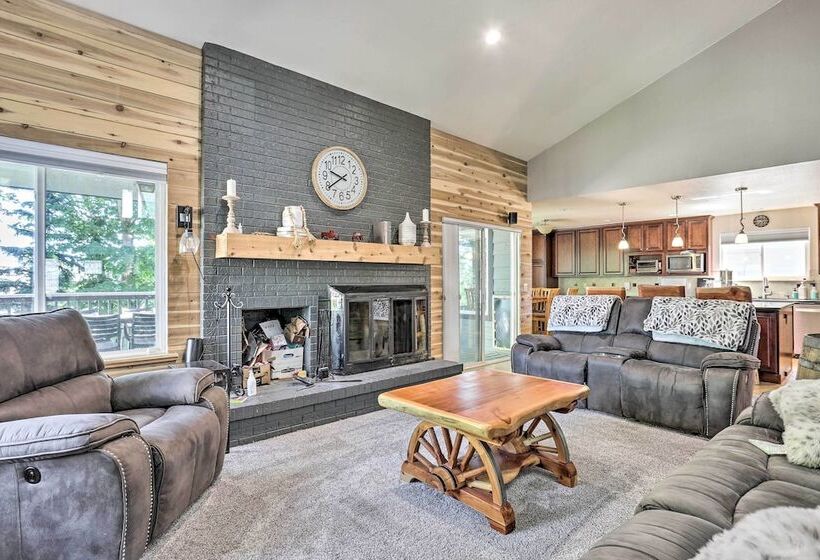 12 Mi To Dtwn Denver: Littleton Family Home!