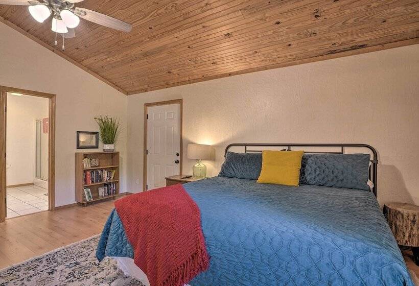 Lush Garfield Cabin W/ Community Pool & Lake!