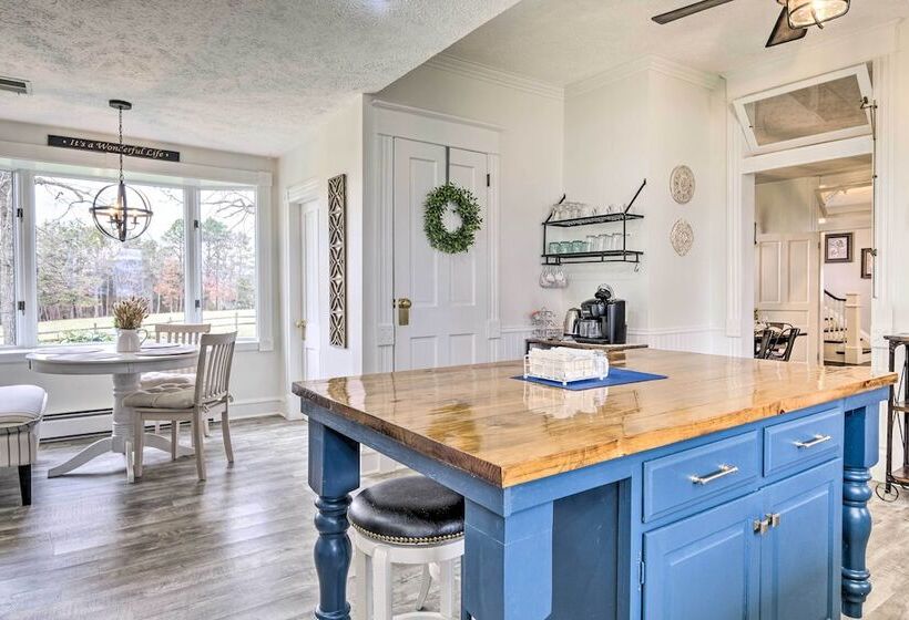 Lush, Modern Farmhouse W/ Mtn Views & Sunroom