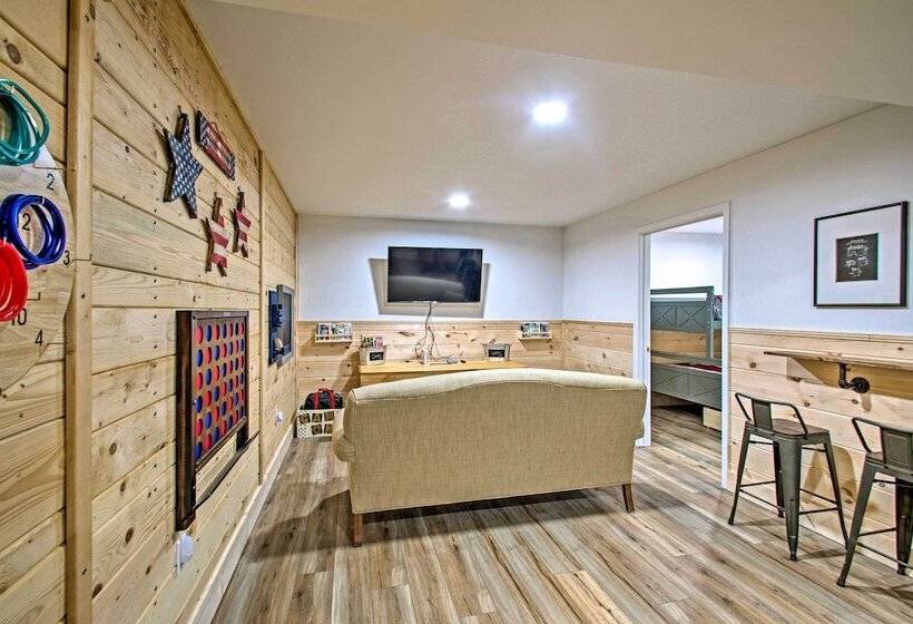 Massanutten Resort Log Cabin W/ Mountain Views!