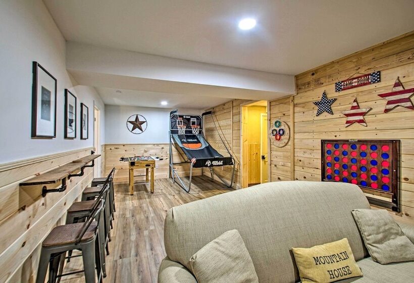 Massanutten Resort Log Cabin W/ Mountain Views!