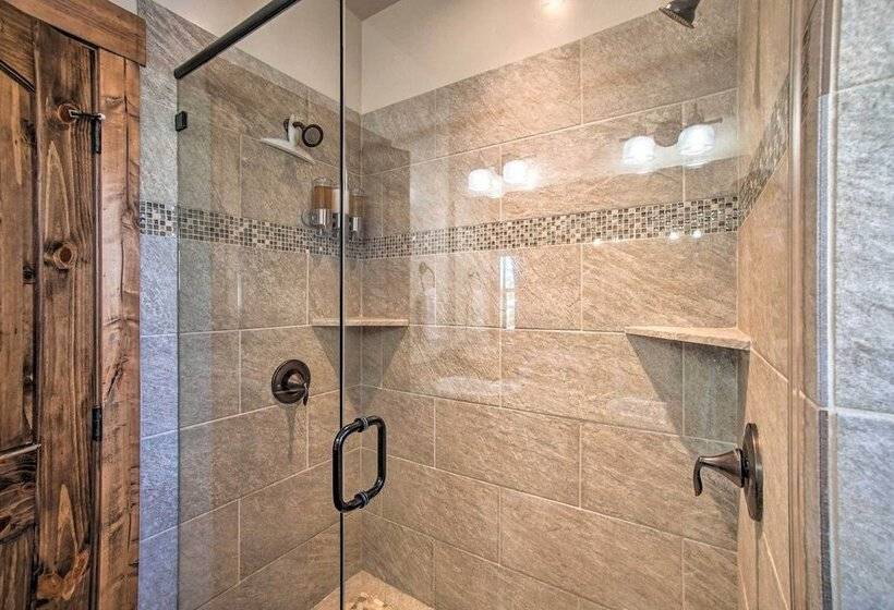 Mccall Home + Hot Tub ~ 2 Mi To Payette Lake