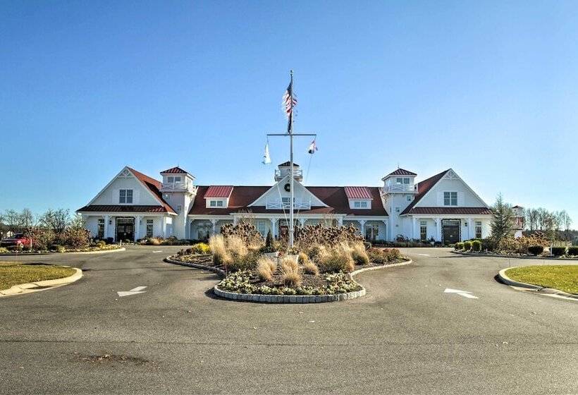 Modern Lewes Home W/ Deck, Grill + Pond View!