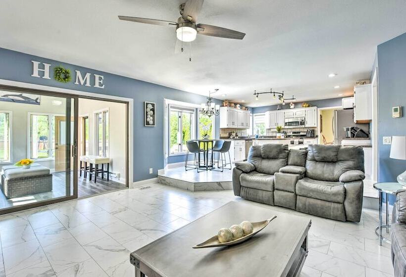 Pet Friendly Maple Grove Gem W/ Private Yard!