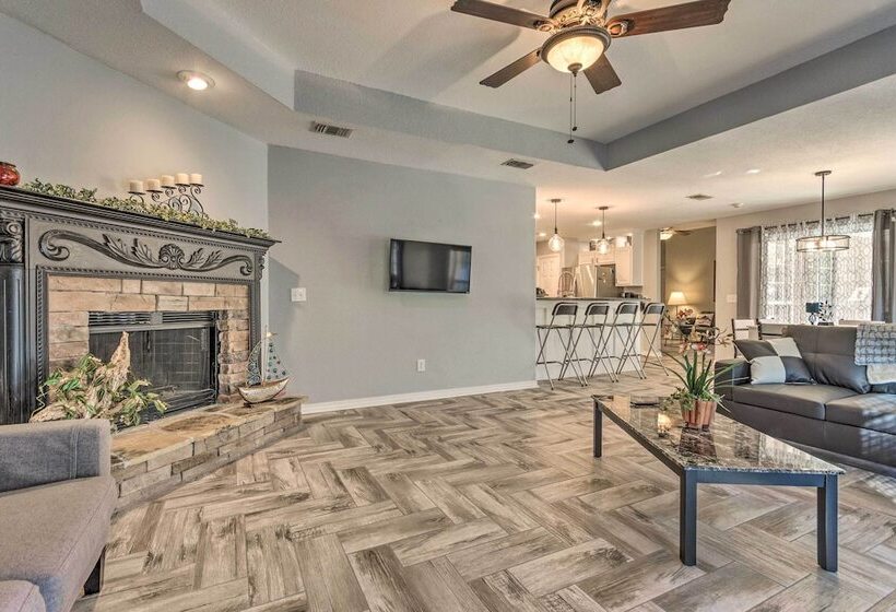 Private Gulf Breeze Gem W/ Easy Shore Access!