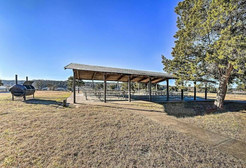 1 Mi To Belton Lake: Peaceful Temple Escape!