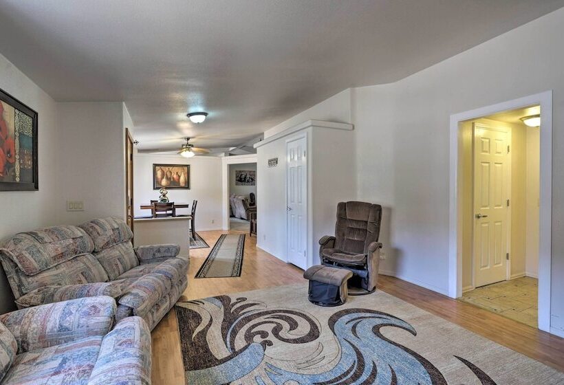 Red Rock Rambler  Moab Home W/ Hot Tub & Views!