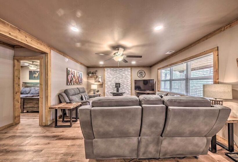 Ruidoso Cabin W/ Patio   Walk To Midtown!