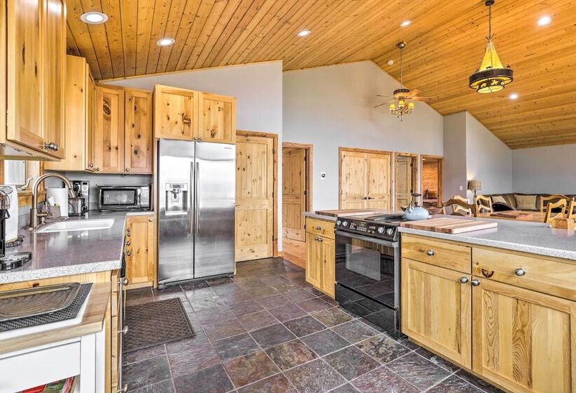 Secluded Granby Mtn Cabin: 75 Acres & Views