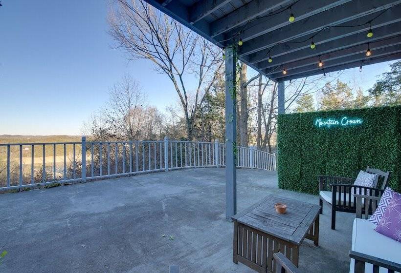 Smoky Mountains Cabin W/ Lake Access & Game Room!