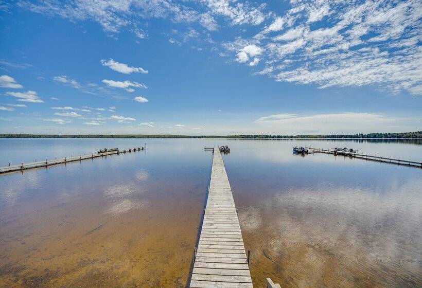 Stone Lake Cabin W/ Private Deck & Fire Pit!