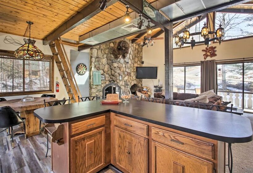 Swiss Style Chalet W/ Fireplace   Near Story Land!