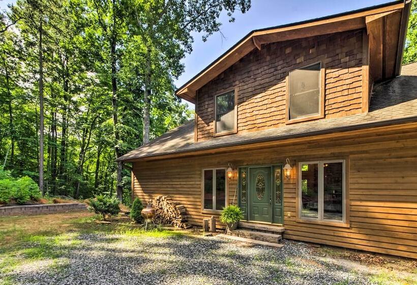 Tryon House W/ Hot Tub   Near Equestrian Centers!