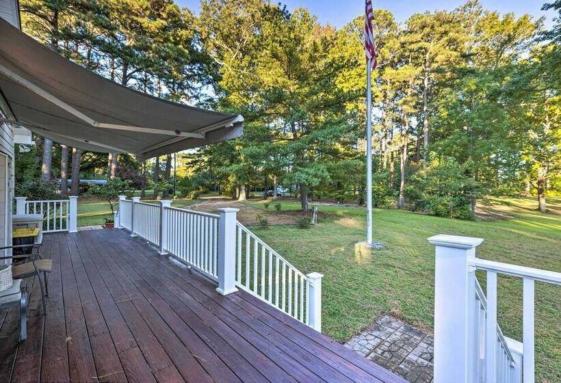 Waterfront Home In Quiet Cove: Kayaks On Site