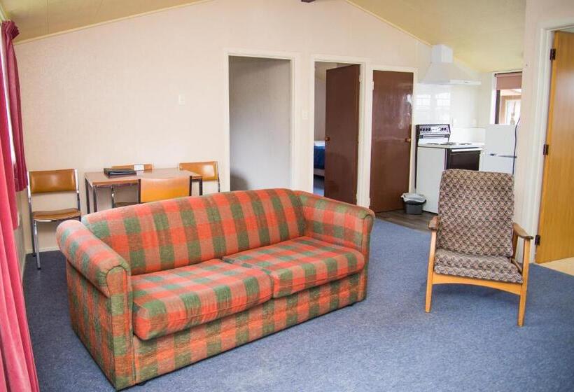 Alpenhorn Motel