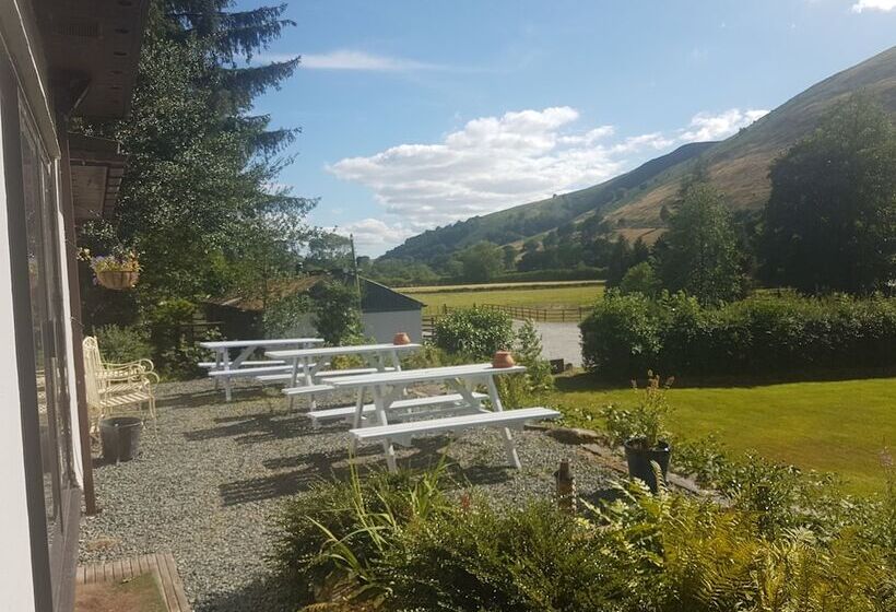 פונדק Dolbrodmaeth Riverside B&b