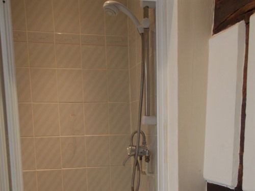 פונדק The Friars