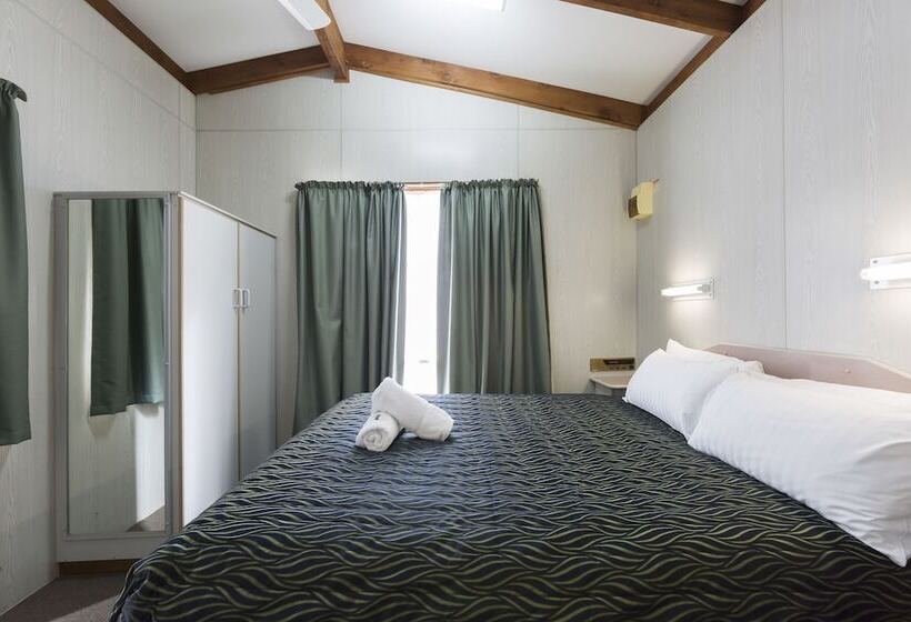 هتل Alivio Tourist Park Canberra