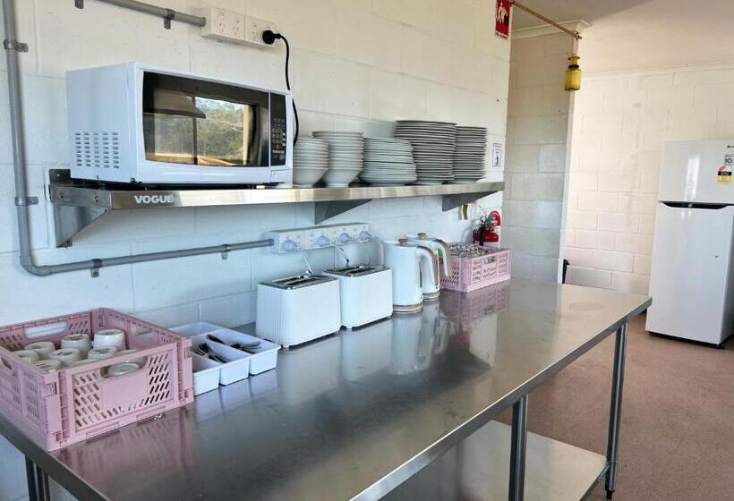 هتل Cali Backpackers