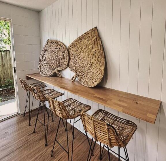 هتل Cali Backpackers