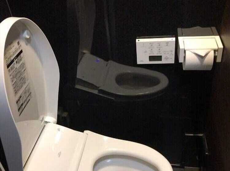 فنادق الكبسولة Capsule Inn Shimbashi  Men Only