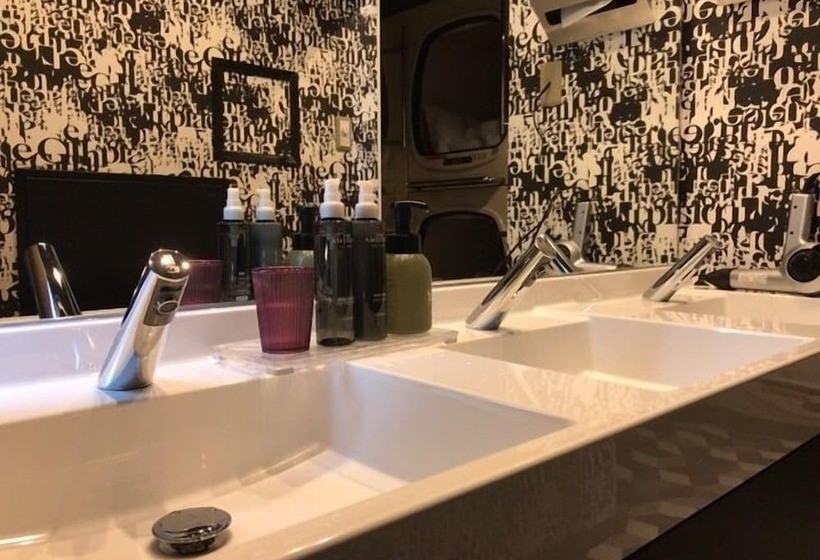 فنادق الكبسولة Capsule Inn Shimbashi  Men Only