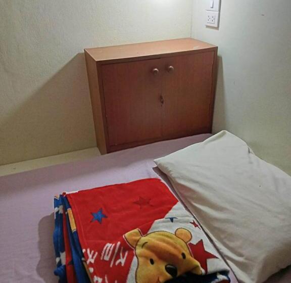 هتل کپسول Smile Capsule Hostel