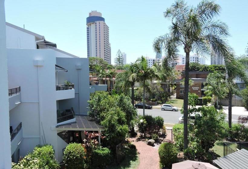 בית מלון כפרי Grangewood Court Apartments