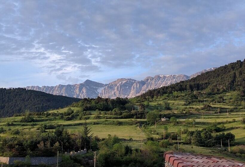 בית מלון כפרי Hosteria Toloriu 1848